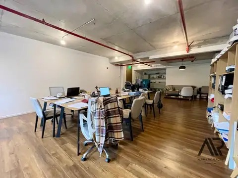 Oficina en Alquiler en Ciudad Vieja, USD 1.800