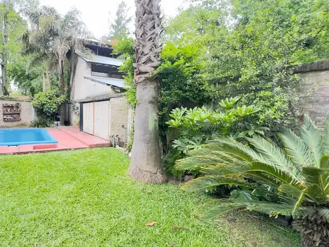VENTA CASA 5 AMB C/ PILETA  UDAONDO ITUZAINGO