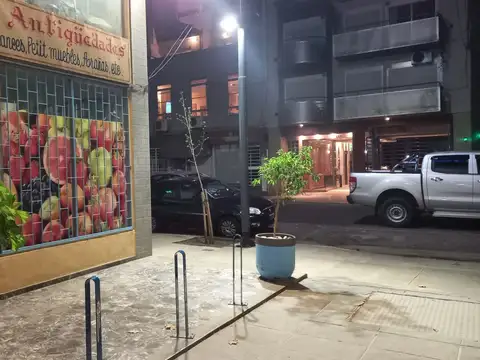 VENTA DE LOCAL CON RENTA EN BARRIO NORTE-CON GAS