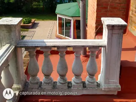 Casa 5 ambientes con 4 baños