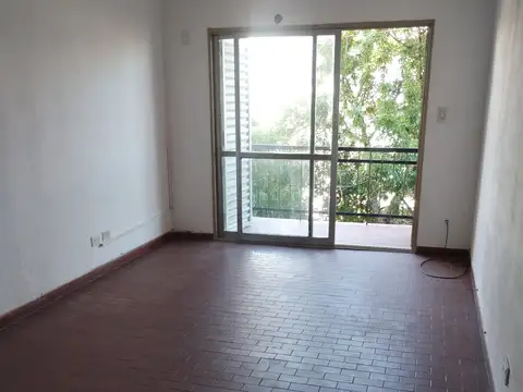 CALLAO ENTRE URQUIZA Y TUCUMAN, VENTILACION CRUZADA