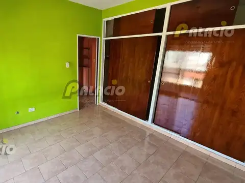 Depto Tipo Casa en Alquiler con 1 cocheras