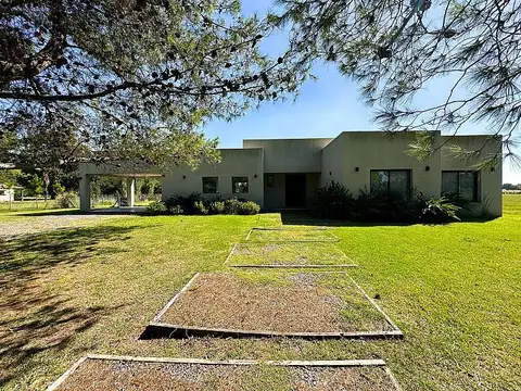 Casa de 4 ambientes EN ALQUILER, completamente amoblada, en Estancia Villa María. Ezeiza-Cañuelas.