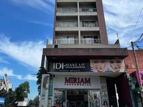 Av. Rivadavia 16000, Piso 4