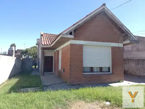 Casa en venta - 3 Dormitorios 2 Baños - Cochera - 400Mts2 - Necochea