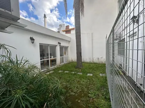 Excelente oficina con showroom, zona Unicenter