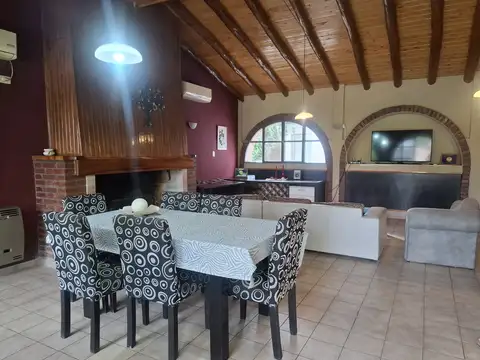 Casa en Venta con 1 cochera