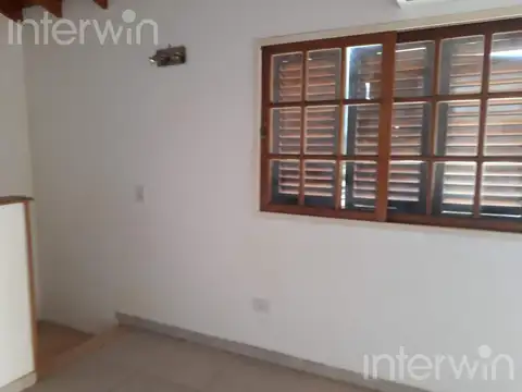 Depto Tipo Casa en Alquiler de 1 dormitorio