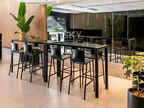 Semi piso de oficina con vista la ciudad y servicios para el confort y desempeño en Núñez