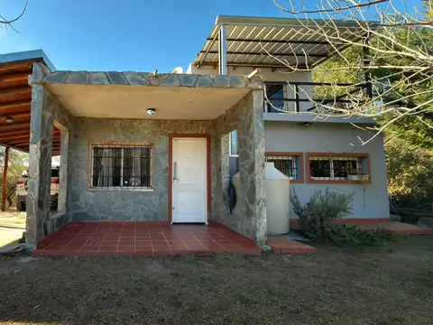 Venta casa 2 dorm con  depto 1 dorm río ceballos