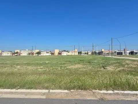 VENTA LOTE ESQ. APTO DUPLEX CUESTAS DE MANANTIALES