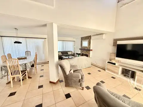 Casa en Venta de 5 dormitorios