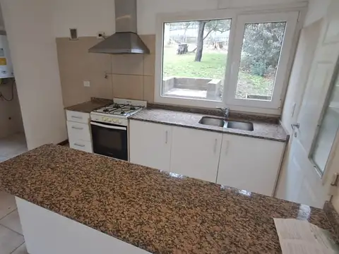 Depto Tipo Casa en Alquiler de 3 ambientes