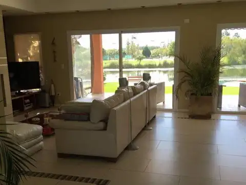 Casa en Venta al Noreste