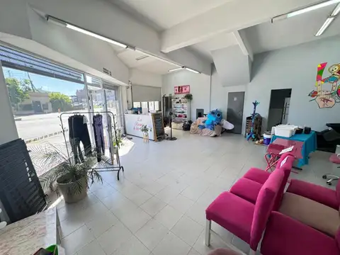 Local - Alquiler - Argentina, Avellaneda - Av. Hipolito Yrigoyen 1090