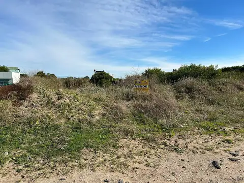 EXCELENTE TERRENO A METROS DEL MAR