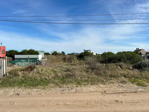 EXCELENTE TERRENO A METROS DEL MAR