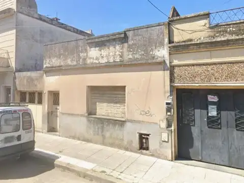 Casa Antigua con Valor de Terreno 8,70 X 24 - Parque Avellaneda