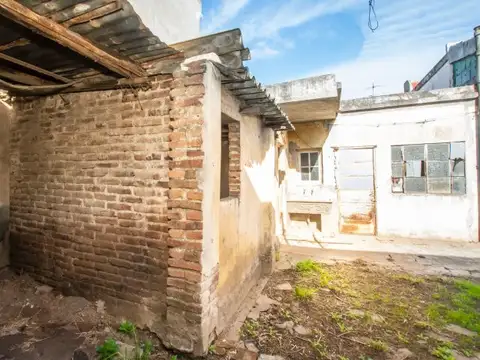 Terreno en Venta en Parque Avellaneda, USD 99.500