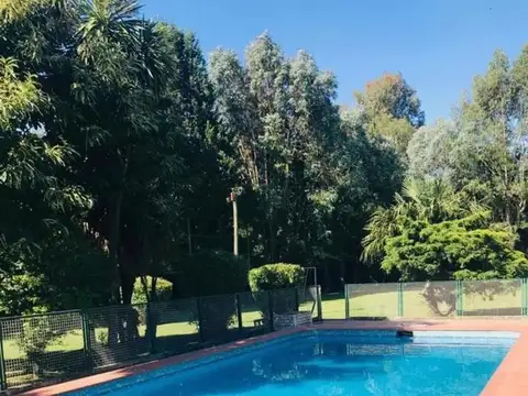Gomez 76