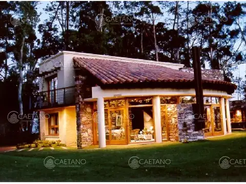 Casa en Punta Ballena, 4 dormitorios *