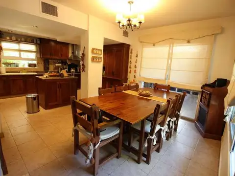 Casa en Venta de 5 dormitorios
