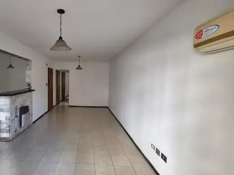 ALQUILER - DEPARTAMENTO UN DORMITORIO AL FRENTE CON BALCÓN | Pichincha