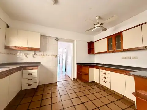 Departamento 4 ambientes con 3 baños