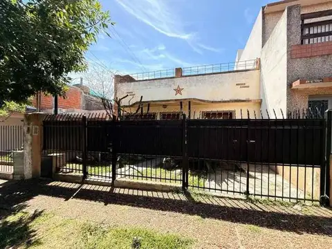 Casa Americana 3 Ambientes en Venta - Castelar Sur