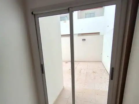 VENDO 1 DORMITORIO AMOBLADO,BALCÓN ,PILETA ,SUM, PATIO  