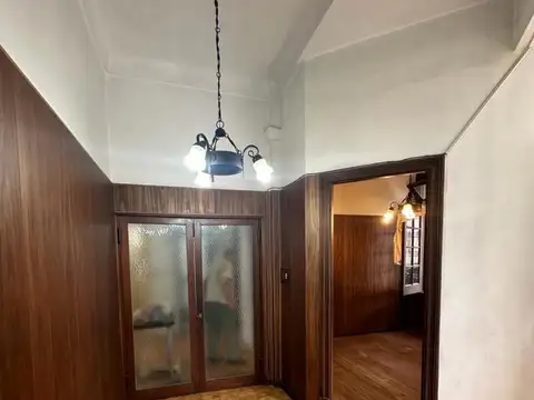 Zuviría 400, Piso PB