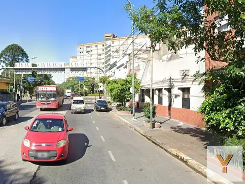 Avenida Directorio e/ Avenida Lacarra y Laguna