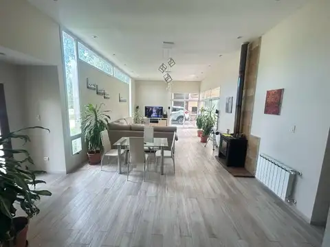 Hermosa casa en una planta en La Candida Club de Campo APTA CREDITO