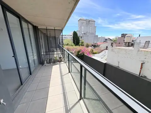 HERMOSO 2 AMB. CFTE C/ BALCON - COCHERA - FULL AMENITIES