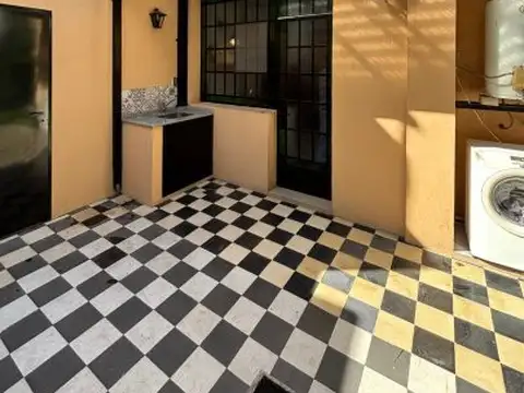 Depto Tipo Casa en Venta de 4 ambientes