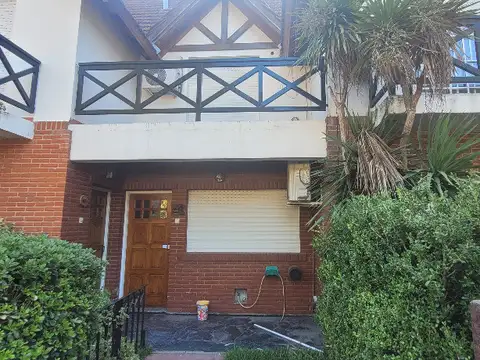 CASAS - DUPLEX - BURZACO, GRAN BS. AS. SUR