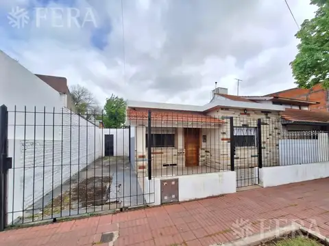 JUAN B JUSTO al 2700