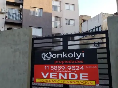 Ing Guillermo Marconi 200, Piso pb