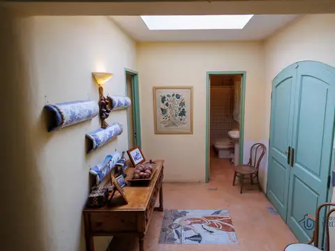 Casa en Venta con doble lote en Martindale C.C.