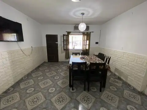 Casa 4 ambientes con 1 baño