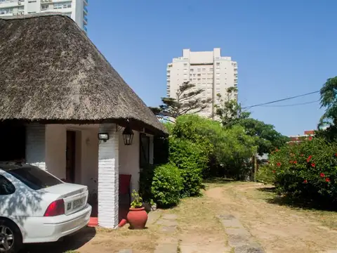 Casa - Venta - Uruguay, PLAYA MANSA PUNTA DEL ESTE