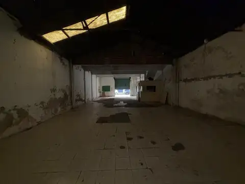 Alvear al 2200