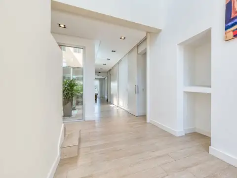 Casa en Venta en Albanueva, USD 1.700.000