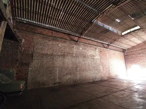 Galpon en Venta 866  mts Frente