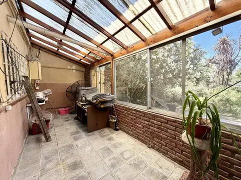 Casa 5 ambientes con 1 baño