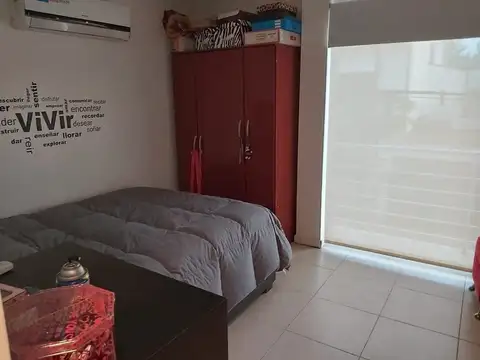 VENTA MONOAMB CON COCHERA ITUZAINGO NORTE