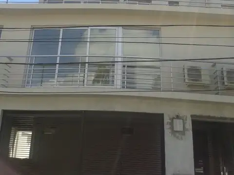 VENTA MONOAMB CON COCHERA ITUZAINGO NORTE