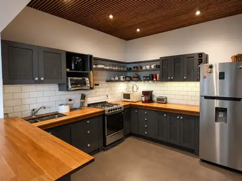 Depto Tipo Casa en Venta con 1 cocheras