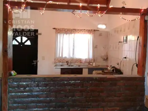 Casa 6 ambientes con 2 baños