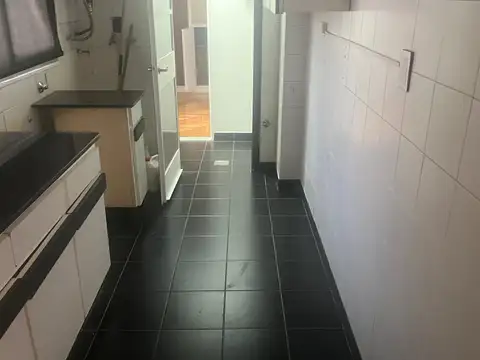 VICTOR MARTINEZ 100, Piso 4